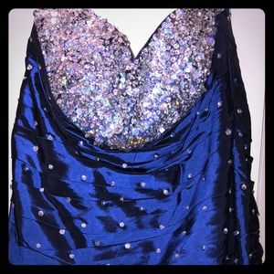 Blue & Silver w/ beautiful rhinestone detail